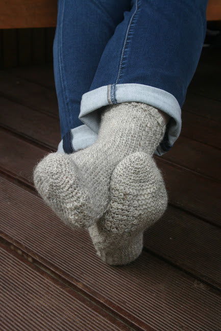 Lyre Socks Crochet Pattern