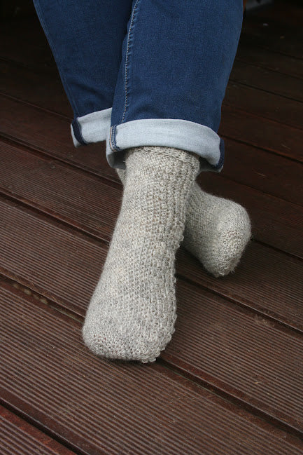 Lyre Socks Crochet Pattern